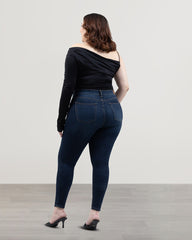 JEAN PLUS SIZE SKINNY TIRO ALTO
