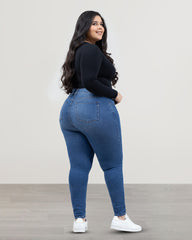 JEAN PLUS SIZE SKINNY TIRO ALTO