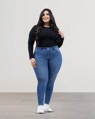 JEAN PLUS SIZE SKINNY TIRO ALTO