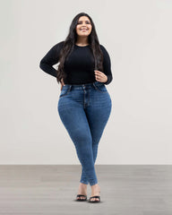 JEAN PLUS SIZE SKINNY TIRO ALTO
