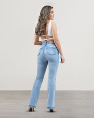 JEANS MUJER BOOTCUT TIRO SUPER ALTO