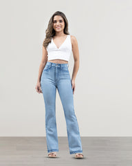 JEANS MUJER BOOTCUT TIRO SUPER ALTO