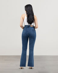 JEANS MUJER BOOTCUT TIRO SUPER ALTO