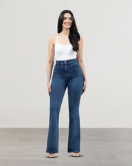 JEANS MUJER BOOTCUT TIRO SUPER ALTO