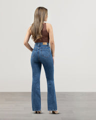 JEANS MUJER BOOTCUT TIRO SUPER ALTO