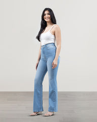 JEANS MUJER BOOTCUT TIRO SUPER ALTO