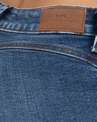 JEANS CURVY FIT ACAMPANADO