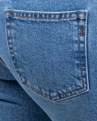 JEANS STRAIGHT TIRO MEDIO